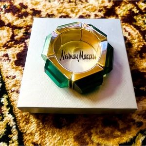 Gold Bracelet with Beautiful Green Gemstones